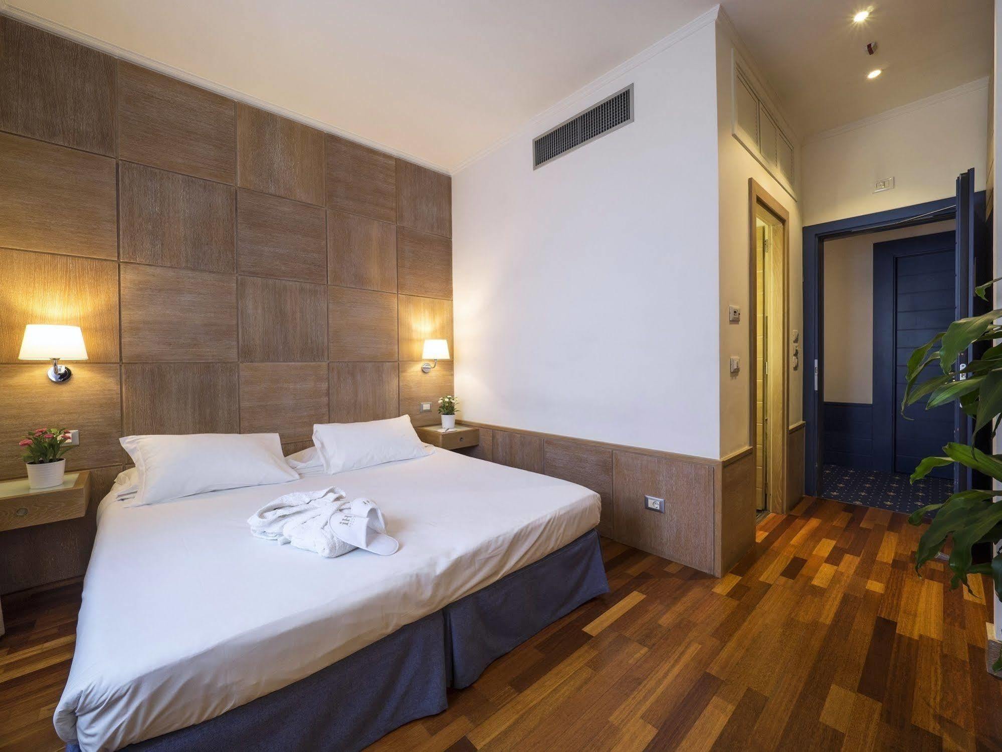 Ih Hotels Firenze Business Скандіччі Екстер'єр фото