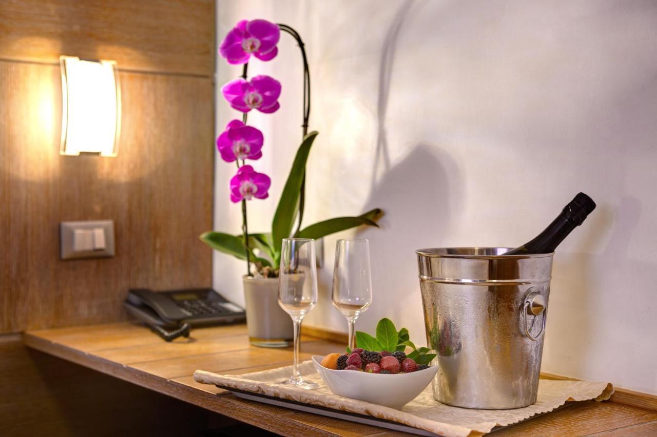 Ih Hotels Firenze Business Скандіччі Екстер'єр фото
